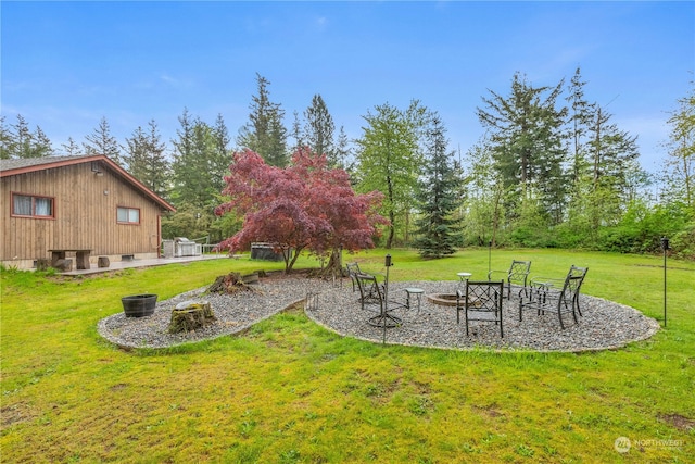 view of yard featuring a patio