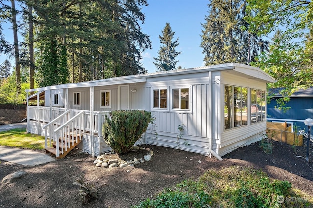 manufactured / mobile home with covered porch