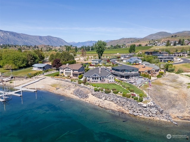 bird's eye view with a mountain view