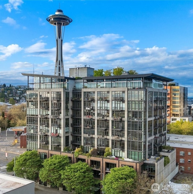 view of property featuring a city view