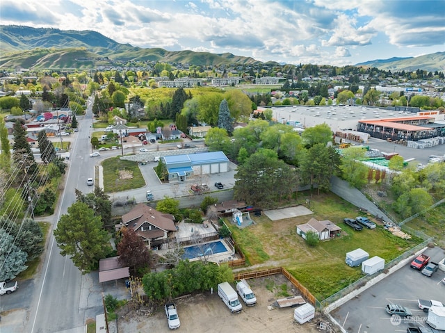 bird's eye view with a mountain view