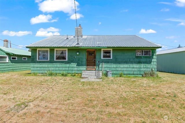 513 Cleveland Ave, South Cle Elum, WA 98943 - ranch-style house with a front lawn