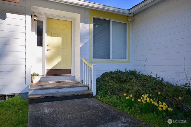 view of property entrance