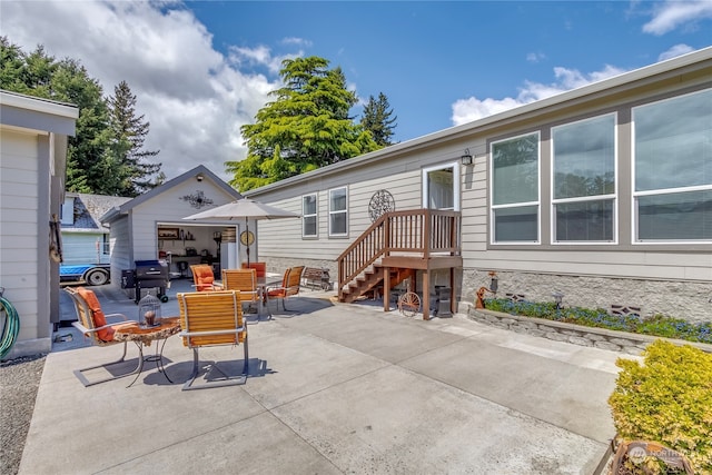 view of patio with outdoor lounge area