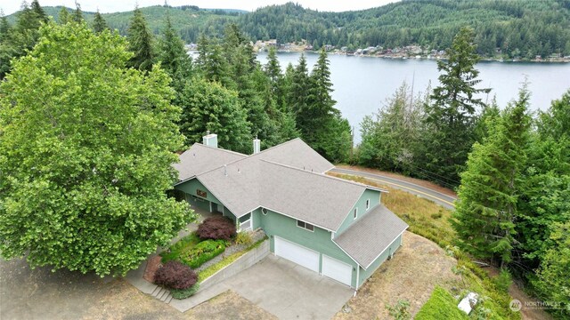 bird's eye view featuring a water view