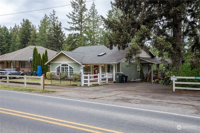 view of front of house featuring covered porch