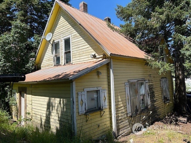 144 4th St, Roslyn, WA 98941 - photo 9