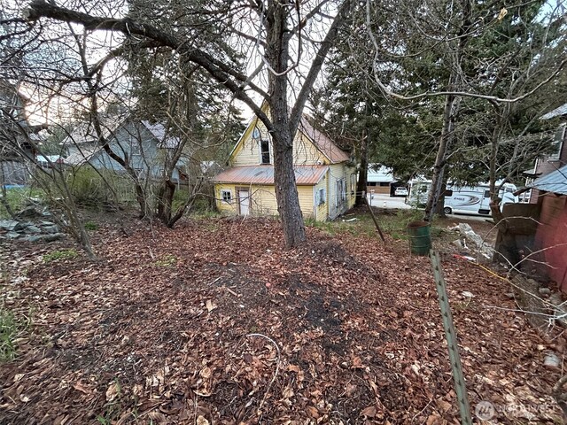 144 4th St, Roslyn, WA 98941 - photo 17