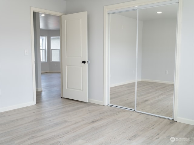 410 Summer Pl SW, Mattawa, WA 99349 - unfurnished bedroom featuring a closet and light hardwood / wood-style flooring