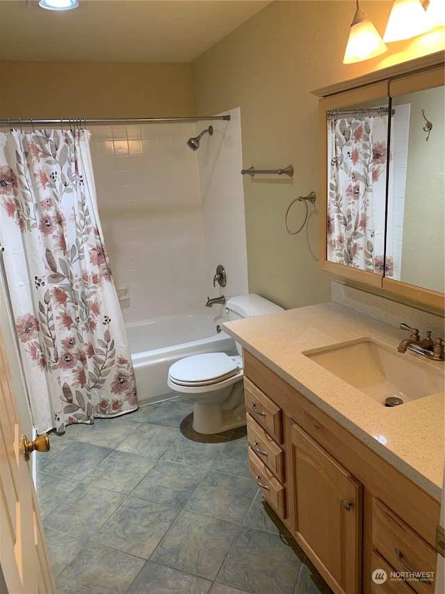 full bathroom featuring shower / bathtub combination with curtain, vanity, and toilet