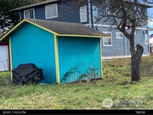 view of outbuilding