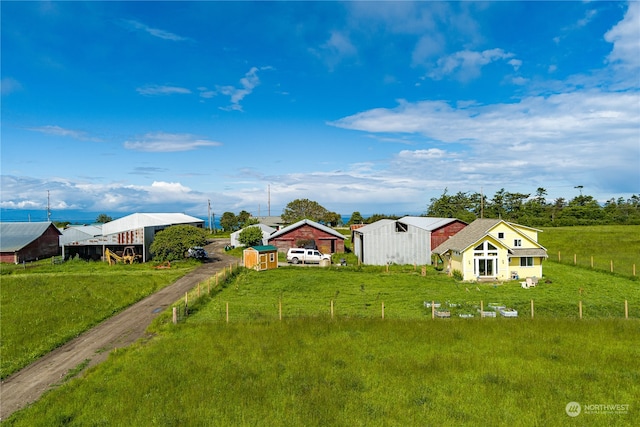 view of yard featuring a rural view