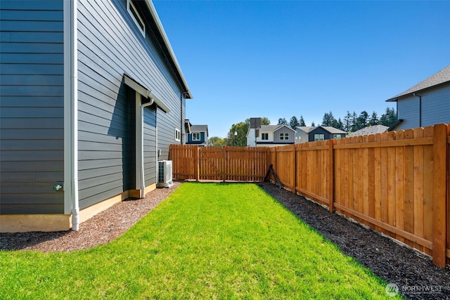 11118 NE 91st Ave, Vancouver, WA 98662 - view of yard featuring cooling unit and a fenced backyard