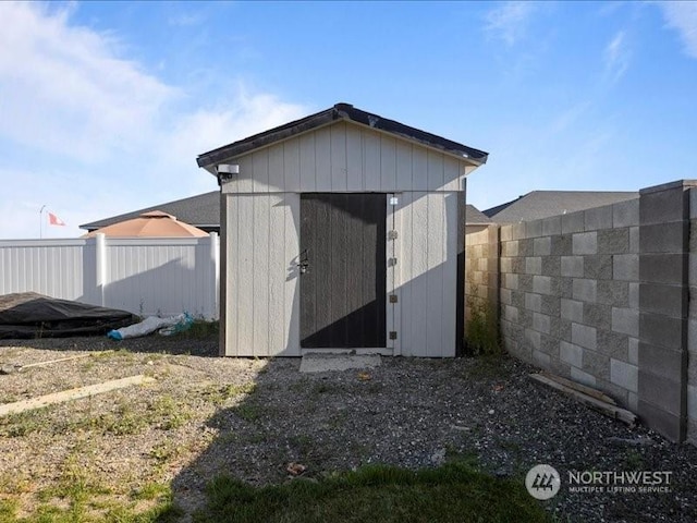 view of outbuilding