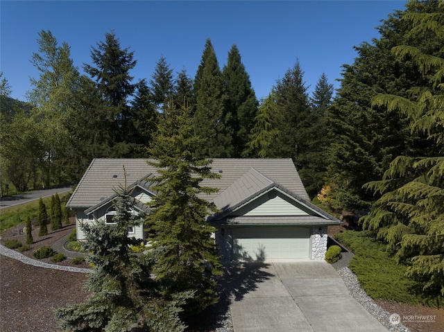 view of front of house featuring a garage