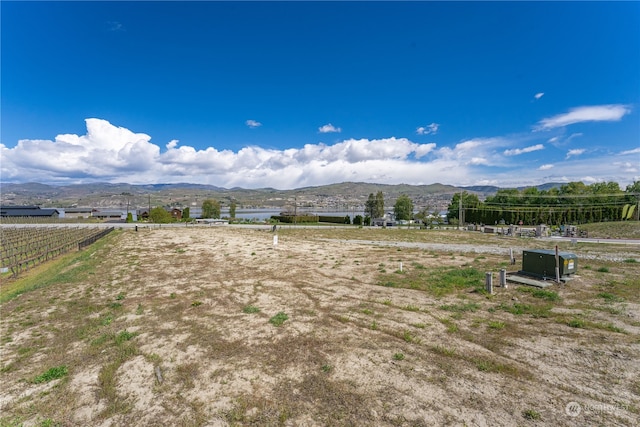 Listing photo 2 for 42 Loretta Ln, Chelan WA 98816