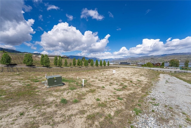 Listing photo 3 for 42 Loretta Ln, Chelan WA 98816