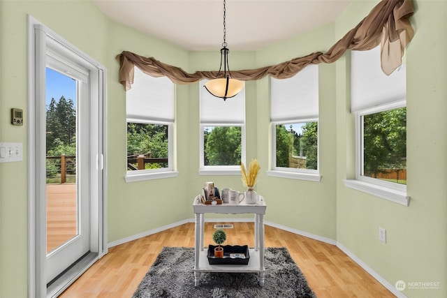 view of sunroom / solarium