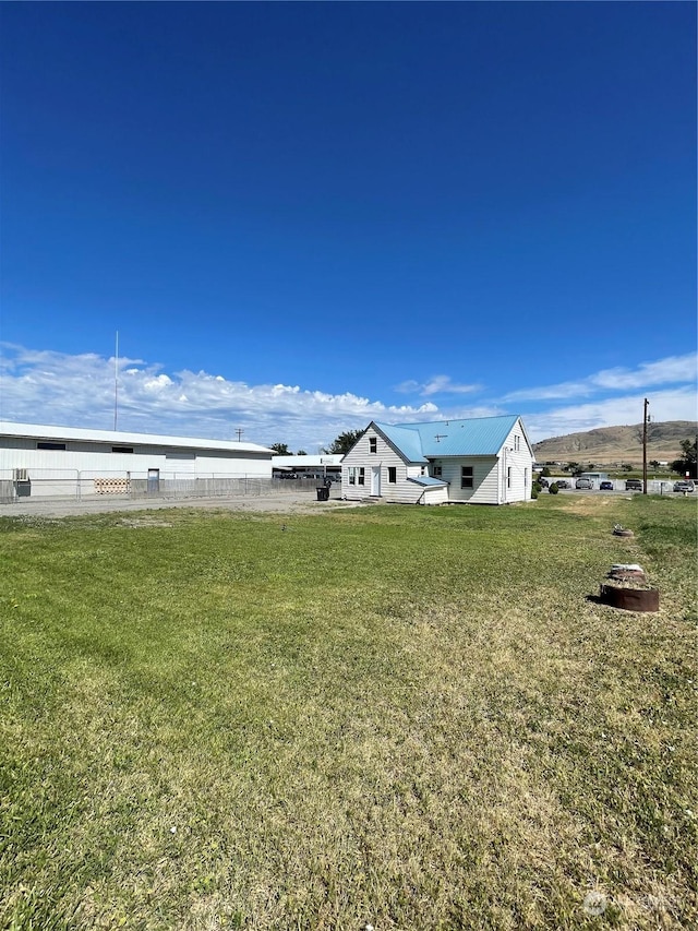 1579 2nd Ave N, Okanogan, WA 98840 - view of grassy yard