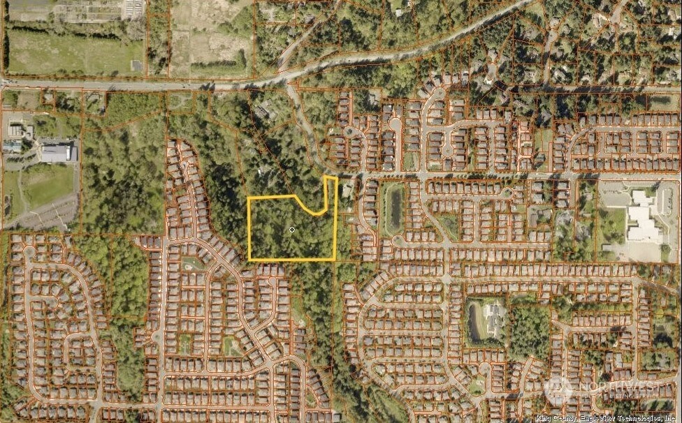 1203X Dave Rd, Redmond, WA 98052