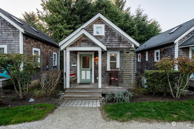 view of front of house with covered porch