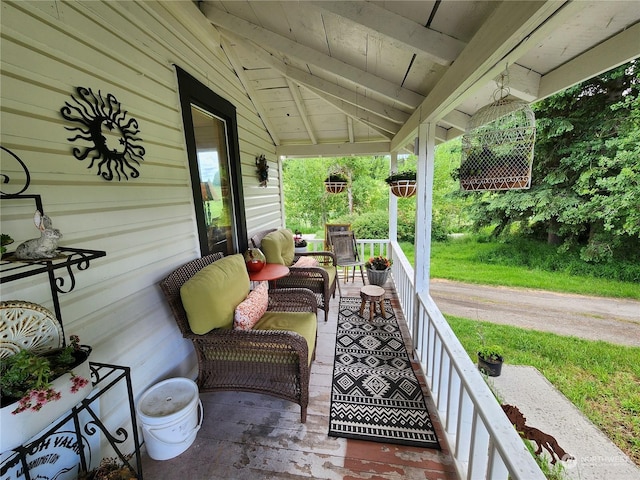 view of patio / terrace with covered porch