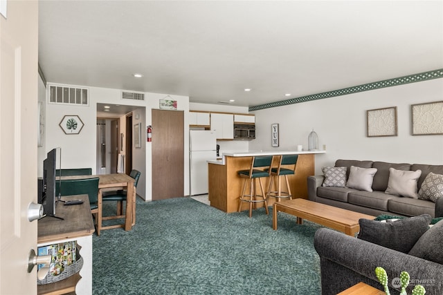 living room with carpet flooring