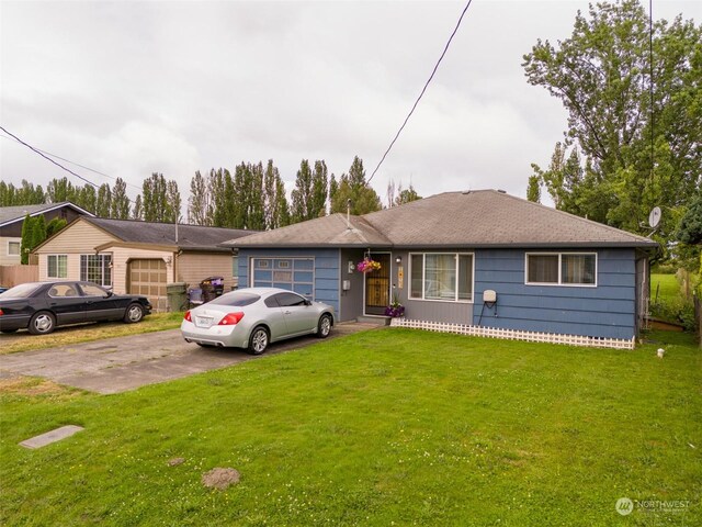 single story home featuring a front yard