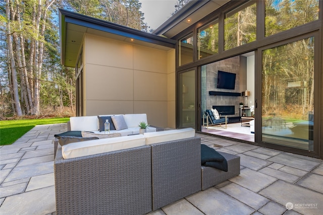 view of patio featuring an outdoor hangout area