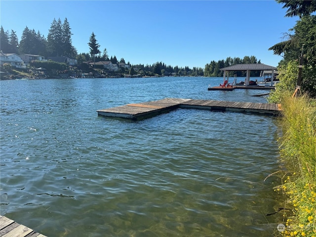 Listing photo 3 for 4914 Jenks Point Way E, Lake Tapps WA 98391