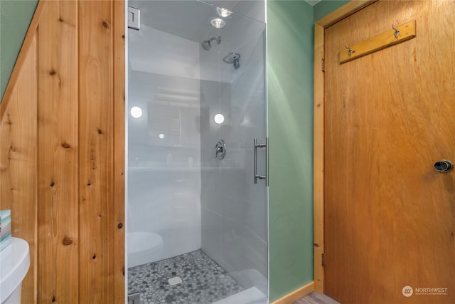 252 Snyder Rd, Packwood, WA 98361 - bathroom featuring a tile shower and toilet