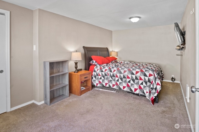 bedroom featuring carpet floors