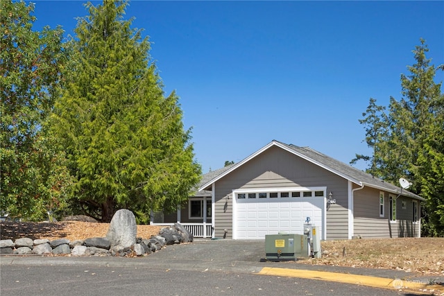 view of front facade with a garage