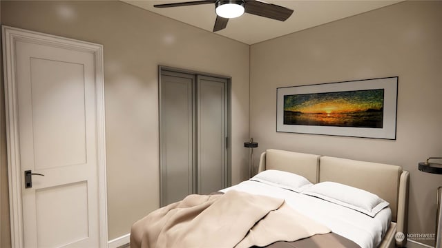 bedroom featuring ceiling fan