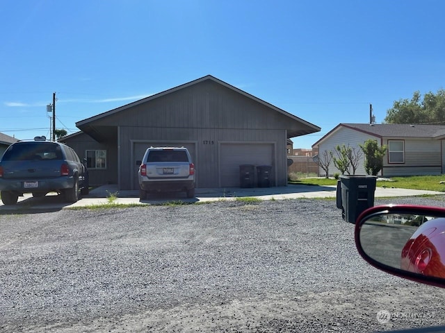 1715 W Bemis St, Moses Lake, WA 98837 - exterior space featuring driveway