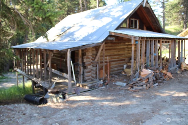 view of outbuilding