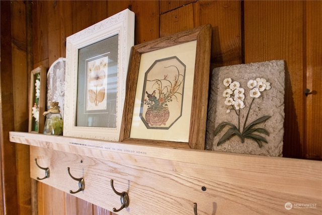 interior details with wooden walls