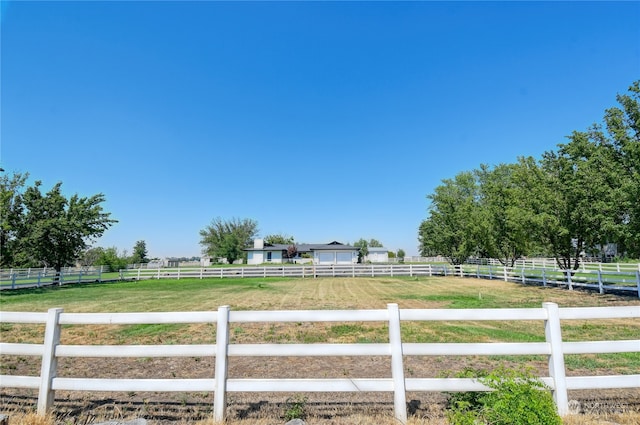 view of yard featuring a rural view