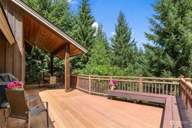 deck featuring outdoor dining space