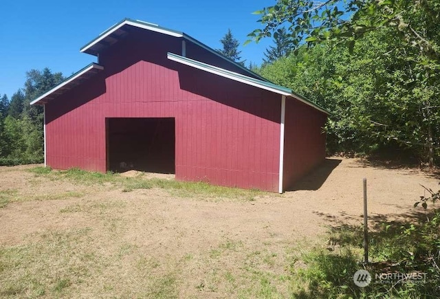 view of outbuilding