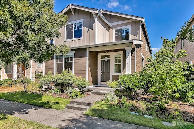 view of front facade with a front lawn