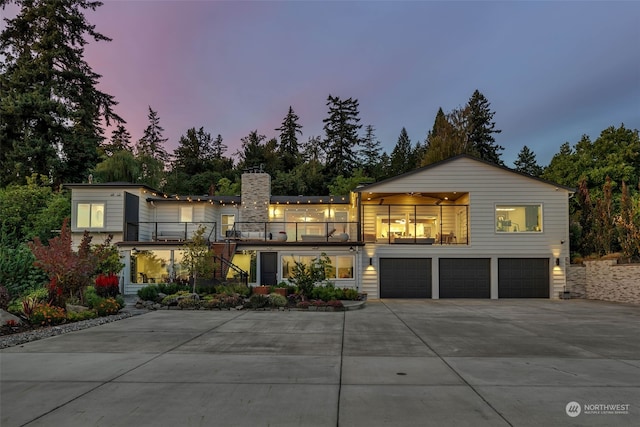 view of front facade with a garage