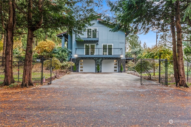 view of front of property featuring a garage