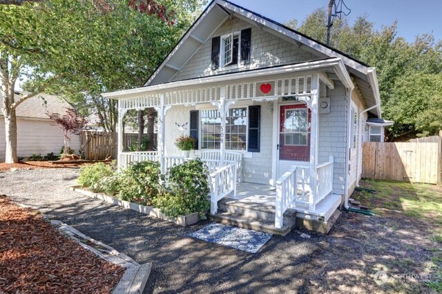 bungalow-style house featuring covered porch