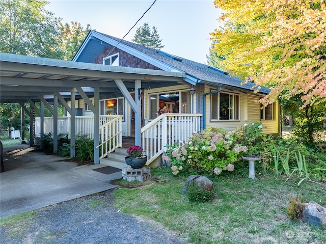 view of front of property with a porch