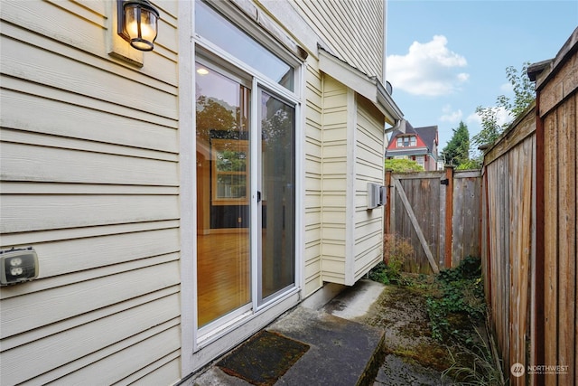 403 N I St, Tacoma, WA 98403 - entrance to property featuring fence and a gate