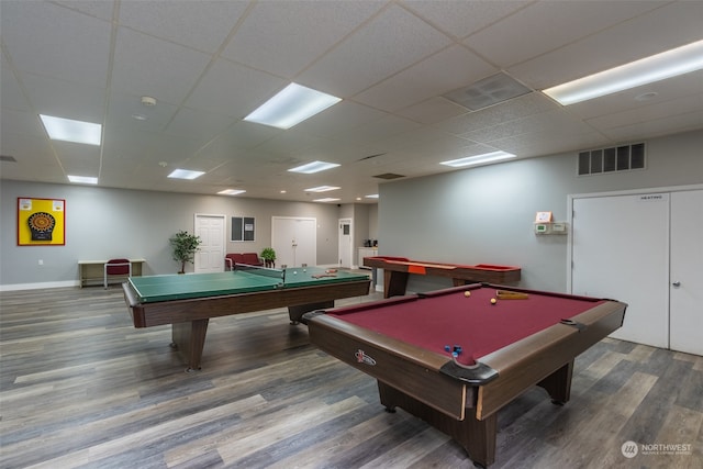 playroom featuring hardwood / wood-style floors, a drop ceiling, and billiards