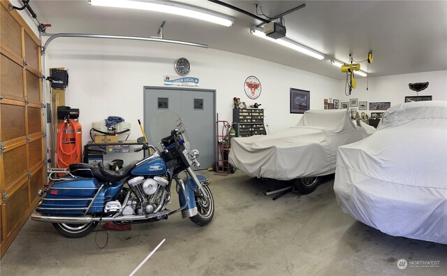 580 N Dunlap Ave, Sequim, WA 98382 - garage with a garage door opener