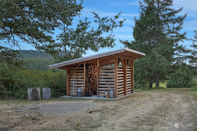 view of outbuilding