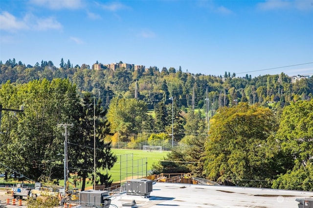 4432 23rd Ave SW, Seattle, WA 98106 - exterior space featuring a forest view